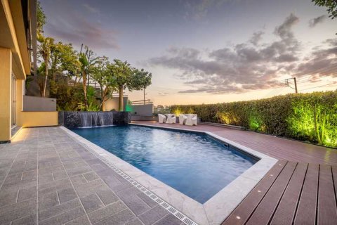 6 bedrooms Villa in Limassol, Cyprus No. 101253 11