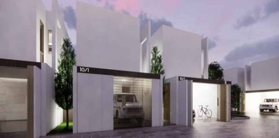 3 bedrooms Villa on the Phuket, Thailand No. 96715