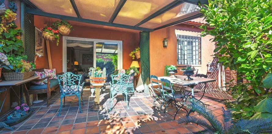 3 dormitorios Duplex en Madrid, Spain No. 116964