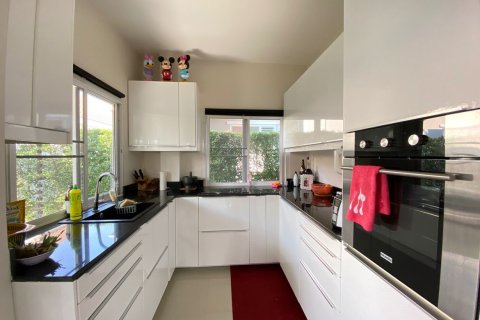 4 bedrooms House in Chiang Mai, Thailand No. 98185 2