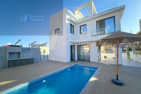 3 bedrooms Villa in Pernera, Cyprus No. 36540 1