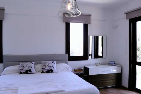 4 dormitorios Villa en Paphos, Cyprus No. 29482 8