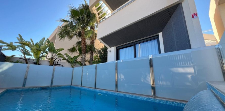 3 dormitorios Villa en La Veleta, Spain No. 124577