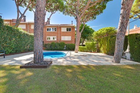 4 dormitorios Townhouse en Tiana, Spain No. 110596