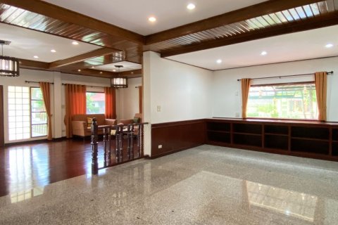 6 bedrooms House in Chiang Mai, Thailand No. 1403 11