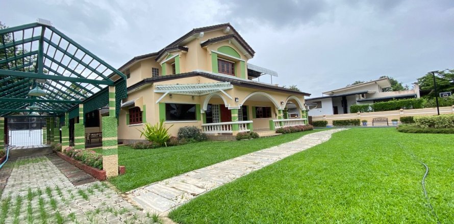 6 bedrooms House in Chiang Mai, Thailand No. 1403