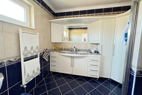 4 bedrooms Villa in Cai Rang, Vietnam No. 15333 26