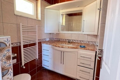 4 bedrooms Villa in Cai Rang, Vietnam No. 15333 8