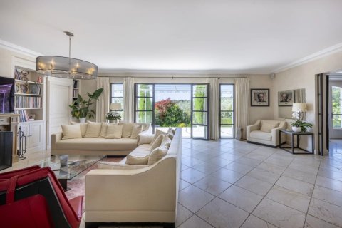 5 bedrooms Villa in Mougins, France No. 100304 12