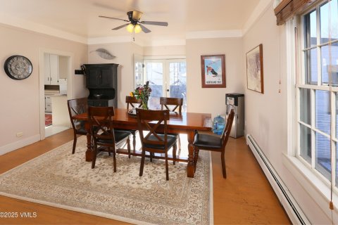 4 bedrooms House in Eagle, USA No. 104568 12