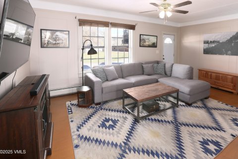 4 bedrooms House in Eagle, USA No. 104568 11