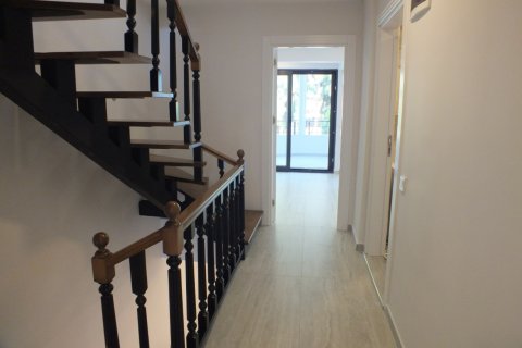 4 bedrooms Villa in Nong Ha, Vietnam No. 15196 11