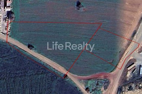 Commercial property in Ypsonas, Cyprus No. 64771 1