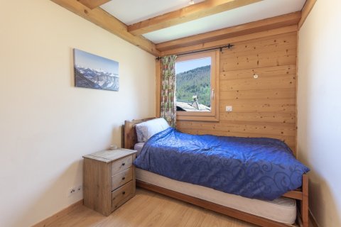 8 bedrooms House in Morzine, France No. 99632 13