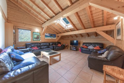 8 bedrooms House in Morzine, France No. 99632 3