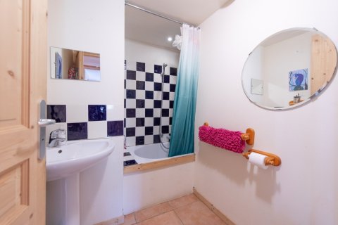 8 bedrooms House in Morzine, France No. 99632 18