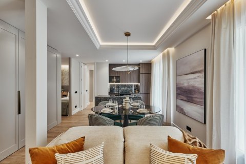 3 dormitorios Villa en Madrid, Spain No. 126184 1