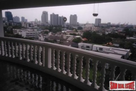 2 bedrooms House in Bangkok, Thailand No. 96518 8