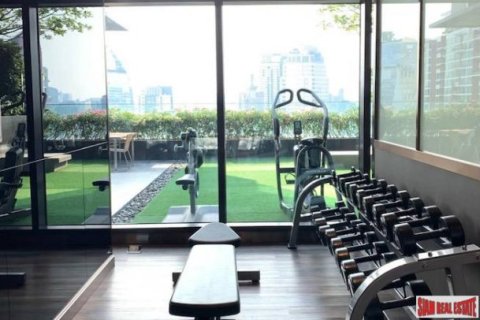 3 bedrooms Apartment in Bangkok, Thailand No. 96197 3