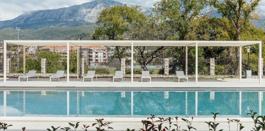 Квартира с 2 спальнями в Херцег-Нови, Черногория №84201