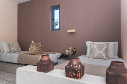 42 rooms Hotel in Hersonissos, Greece No. 56209 12