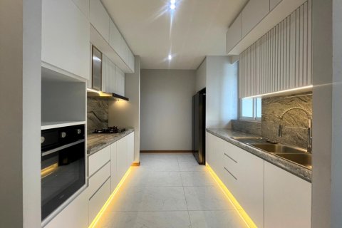 4 bedrooms House in Chiang Mai, Thailand No. 98158 3