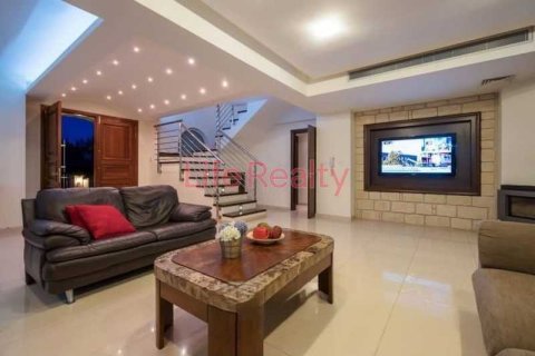 6 bedrooms House in Paphos, Cyprus No. 83099 11