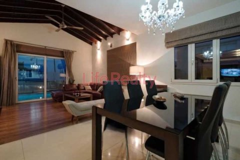 6 bedrooms House in Paphos, Cyprus No. 83099 4