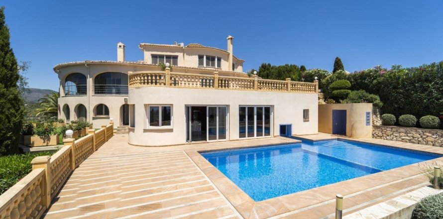 6 bedrooms House in Calpe, Spain No. 26906