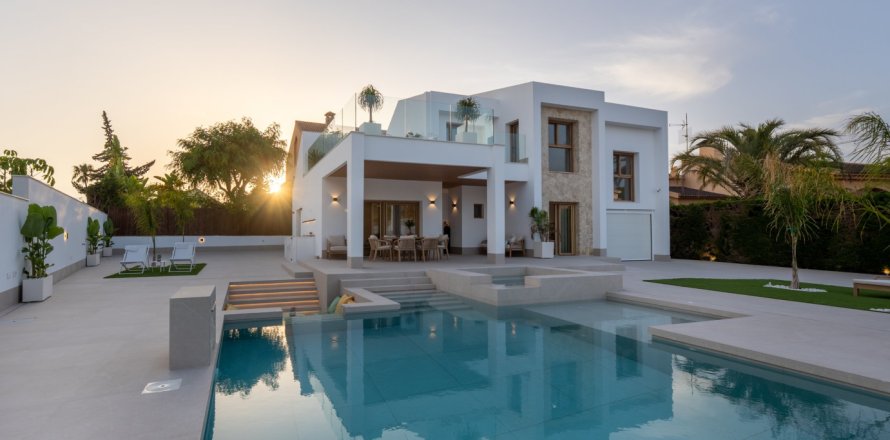 4 dormitorios Villa en Alicante, Spain No. 112212