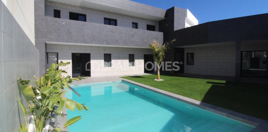 Вилла с 5 спальнями в Сан-Педро-дель-Пинатар, Испания №123567