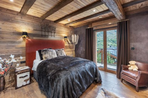 4 bedrooms House in Les Belleville, France No. 100043 10