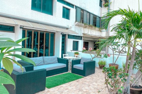 2 bedrooms Condo in Bangkok, Thailand No. 452 4