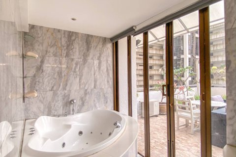 2 bedrooms Condo in Bangkok, Thailand No. 452 8