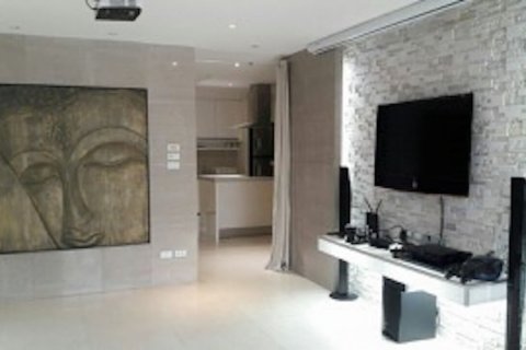 2 bedrooms Condo in Bangkok, Thailand No. 452 15