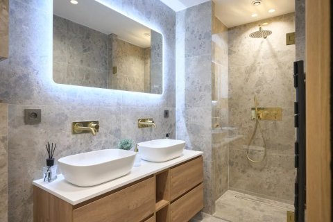 3 bedrooms Apartment in Cannes, France No. 75924 13