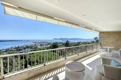 3 bedrooms Apartment in Cannes, France No. 75924 1