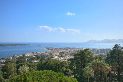 3 bedrooms Apartment in Cannes, France No. 75924 2