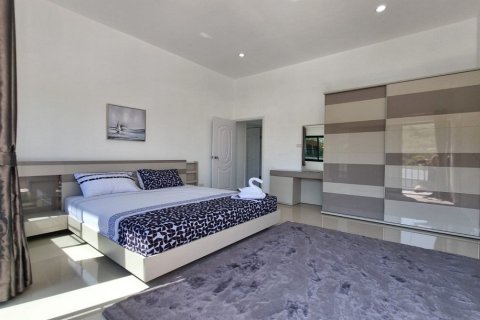 4 bedrooms Villa in Rawai, Thailand No. 97456 14