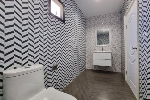 4 bedrooms Villa in Rawai, Thailand No. 97456 15