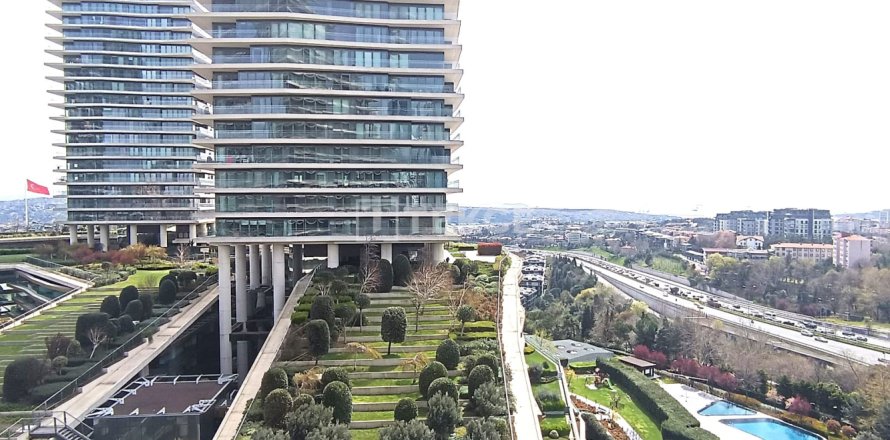 6 bedrooms Apartment in Istanbul, Turkey No. 125021
