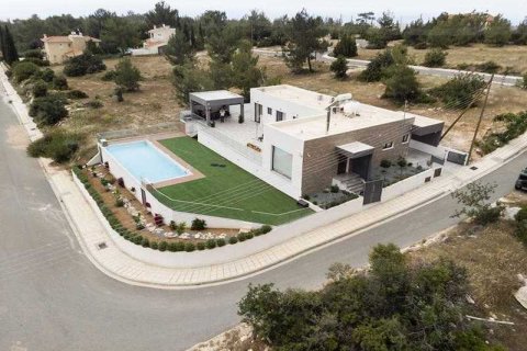 4 bedrooms House in Souni–Zanatzia, Cyprus No. 40065 9
