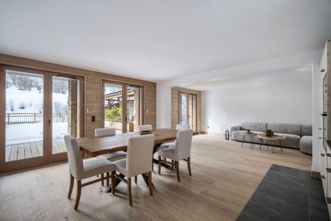 3 bedrooms Apartment in Les Belleville, France No. 99558 2