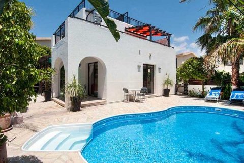 2 bedrooms Villa in Paphos, Cyprus No. 30424 1