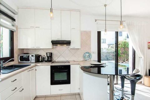 2 bedrooms Villa in Paphos, Cyprus No. 30424 7