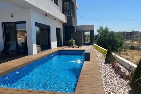 4 bedrooms House in Agios Athanasios, Cyprus No. 31086 9