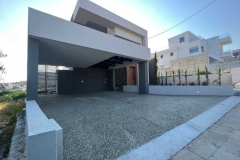 4 bedrooms House in Agios Athanasios, Cyprus No. 31086 2