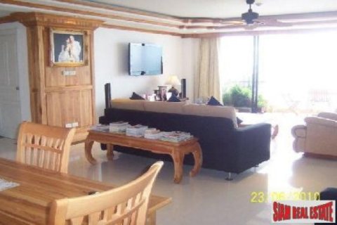 3 bedrooms Apartment in Pattaya, Thailand No. 96474 10