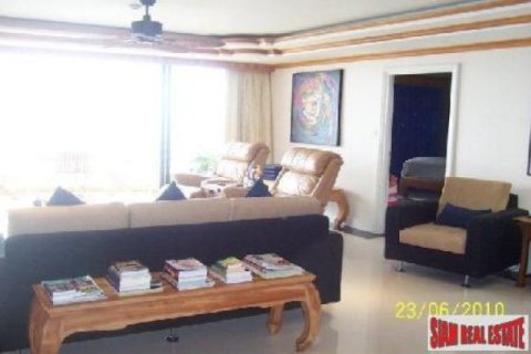 3 bedrooms Apartment in Pattaya, Thailand No. 96474 8