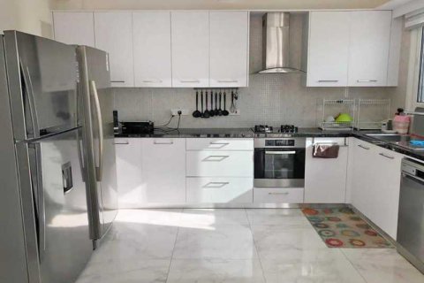 4 bedrooms House in Paralimni, Cyprus No. 30865 3